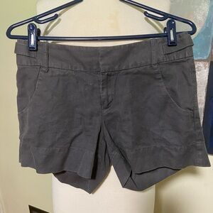 Ladies Banana Republic brand short